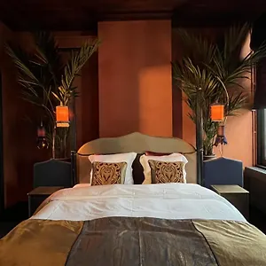 Bed & Breakfast Nights By Morpheus, Antwerpen