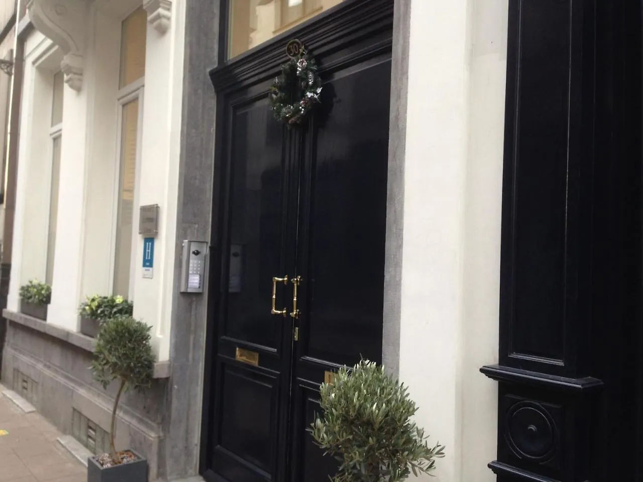 Antwerp Town House Accommodations 0*,  Bélgica